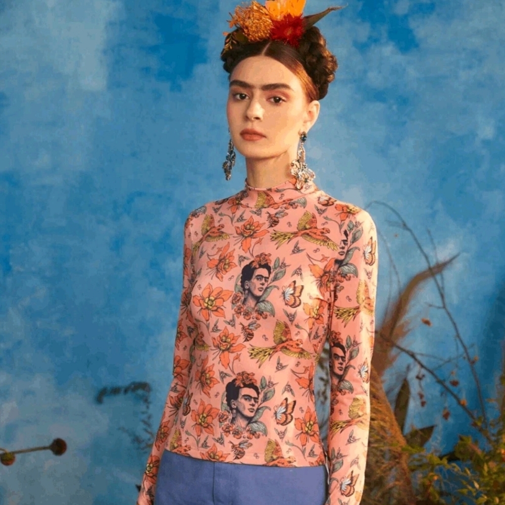 L💥Frida Kahlo & Shein Mock Neck Figure Floral Artistic Print Blouse Top